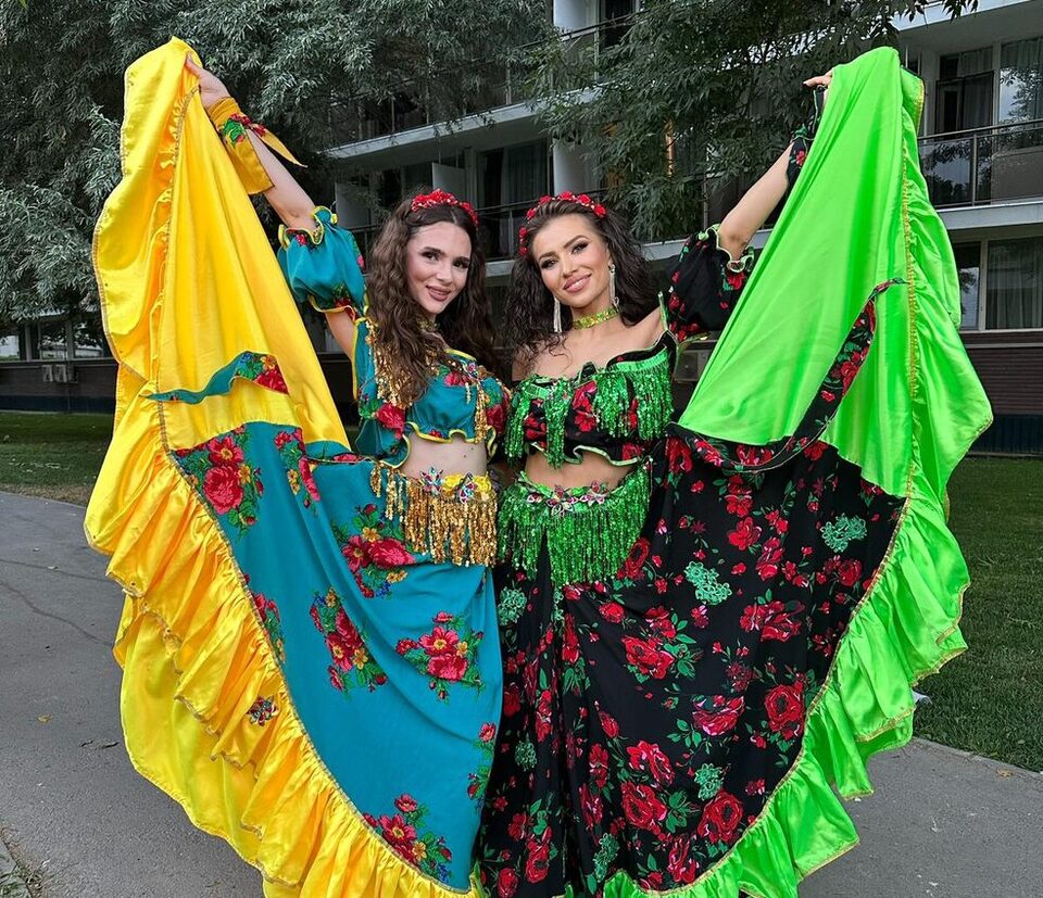 Dansuri tiganesti pentru petreceri si nunti